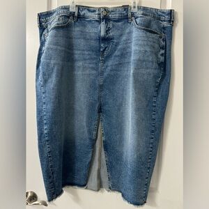 #1380 - Torrid Medium Wash Blue Front Slit Denim Jean Skirt Midi with Pockets